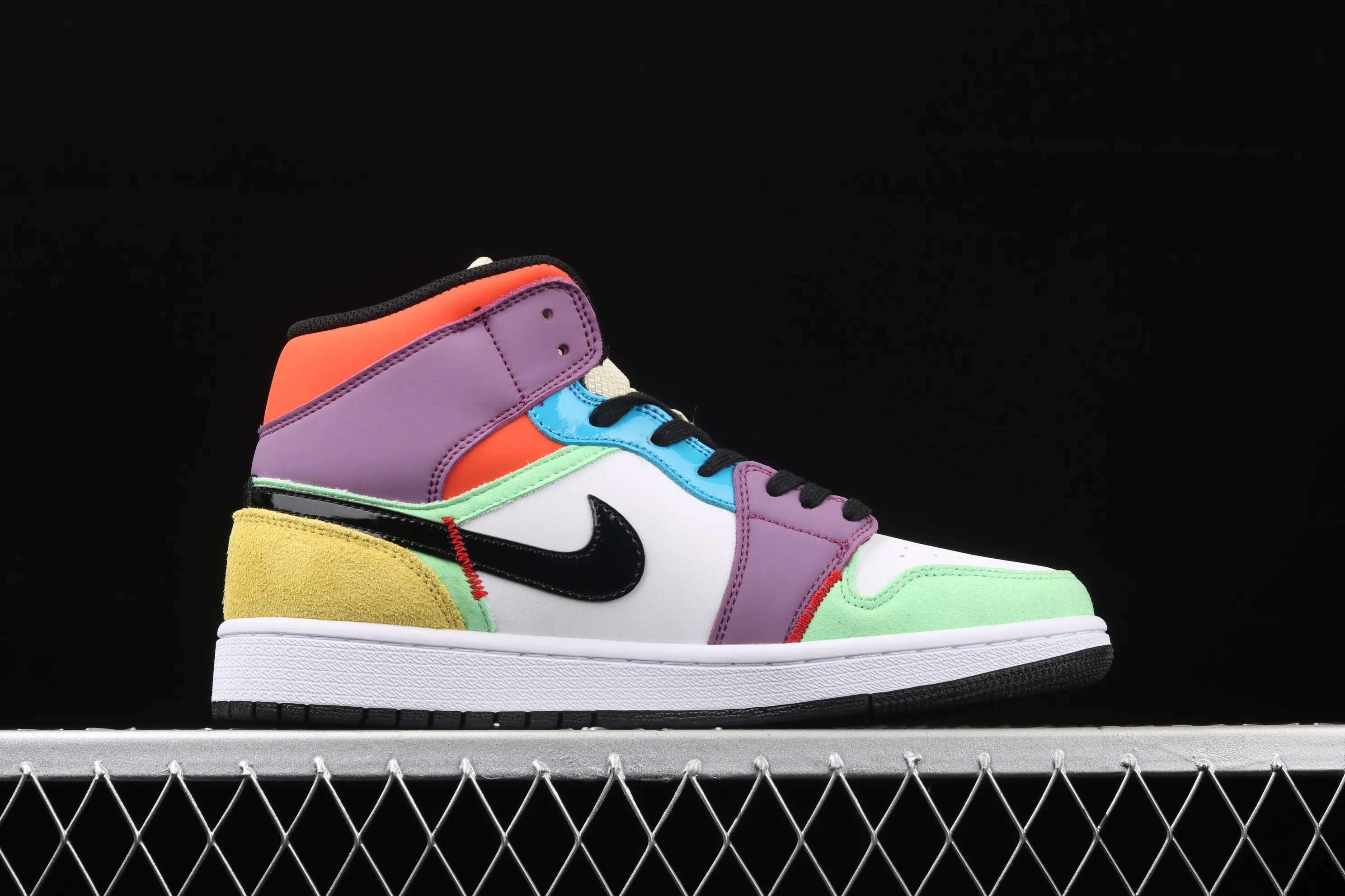 All categories Air Jordan Jordan series basketball shoes Air Jordan 1 Mid Air Jordan 1 Mid AJ1 Joe 1 Zhongbang color stitching CW1140-100